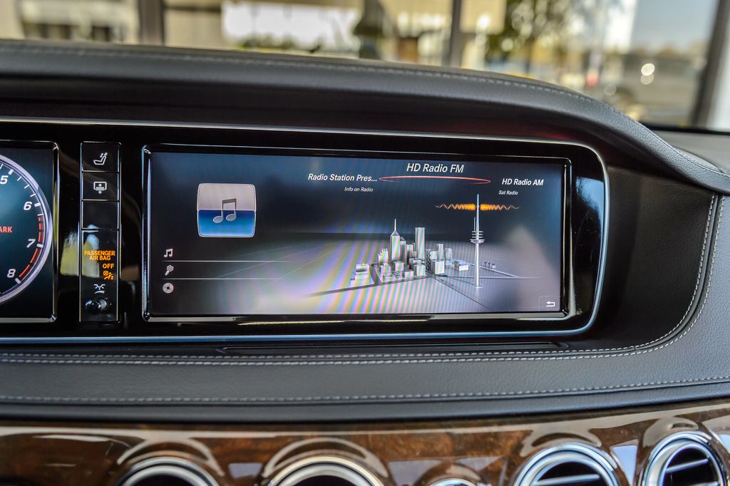 2015 Mercedes-Benz S-Class S550 - AMG APPEARANCE PKG - NAV - PANO - VENTED SEATS - GORGEOUS - 22994320 - 21