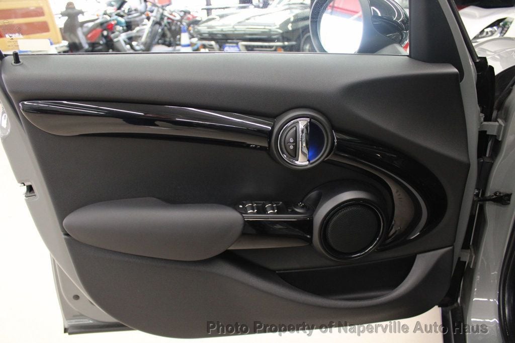 2015 Mini Cooper Hardtop 4 Door photo 17