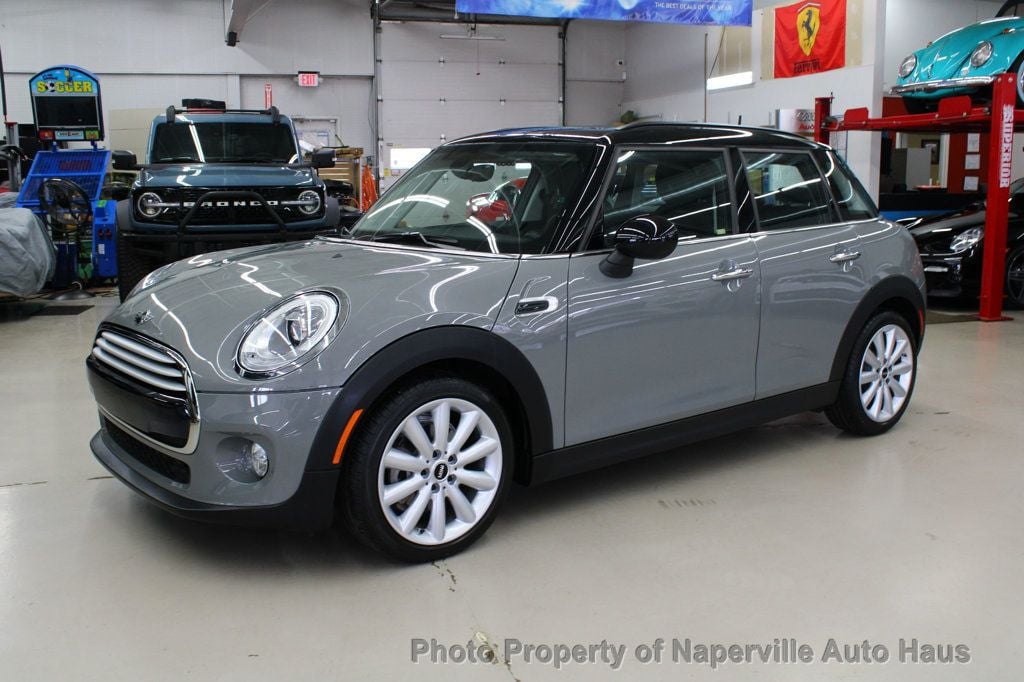 2015 Mini Cooper Hardtop 4 Door photo 3