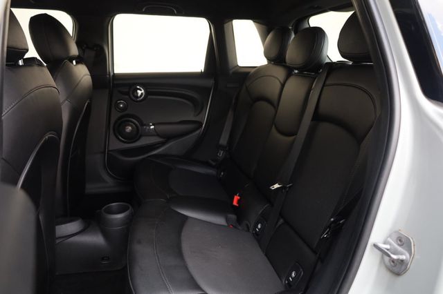2015 MINI Cooper Hardtop 4 Door Base - 23049421 - 16