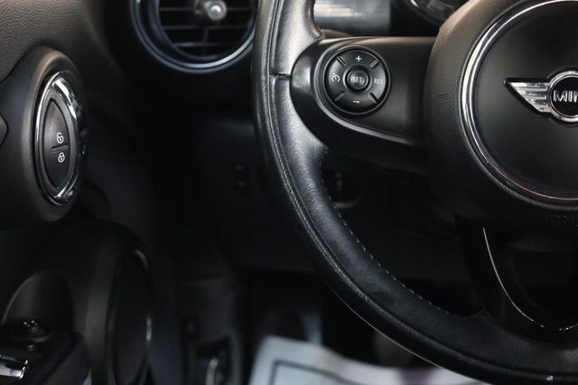 2015 MINI Cooper Hardtop 4 Door Base - 23049421 - 27