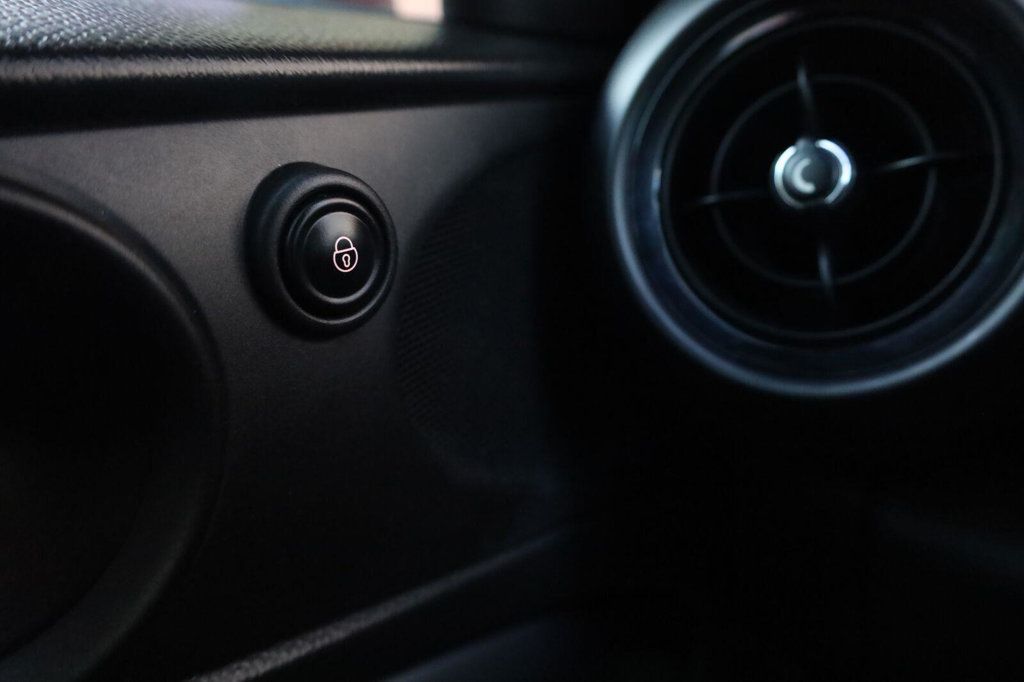 Mini Cooper photo 30