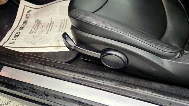 2015 MINI Cooper Roadster 2dr w/ harman/kardon Premium Sound & Piano Black Int. Surface - 23016918 - 11