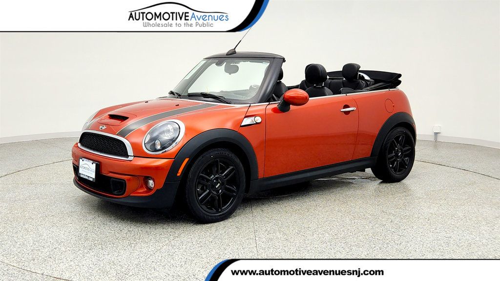 2015 MINI Cooper S Convertible w/ Technology & Cold Weather Pkgs, Nav & JCW Interior - 23002234 | Video 1