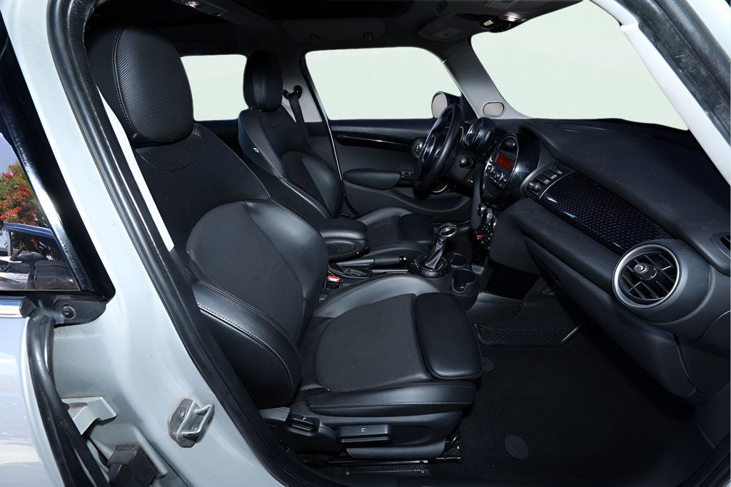 2015 Mini Cooper S Hardtop 4 Door photo 13