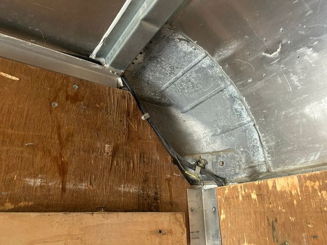 2015 Mitsubishi FUSO FEC72S 16 FOOT BOX TRUCK WITH LIFTGATE MANY OTHERS IN STOCK - 22827631 - 22