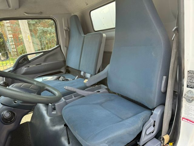 2015 Mitsubishi FUSO FEC72S 16 FOOT BOX TRUCK WITH LIFTGATE MANY OTHERS IN STOCK - 22827631 - 30