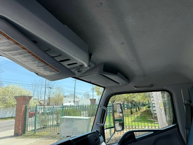 2015 Mitsubishi FUSO FEC72S 16 FOOT BOX TRUCK WITH LIFTGATE MANY OTHERS IN STOCK - 22827631 - 34