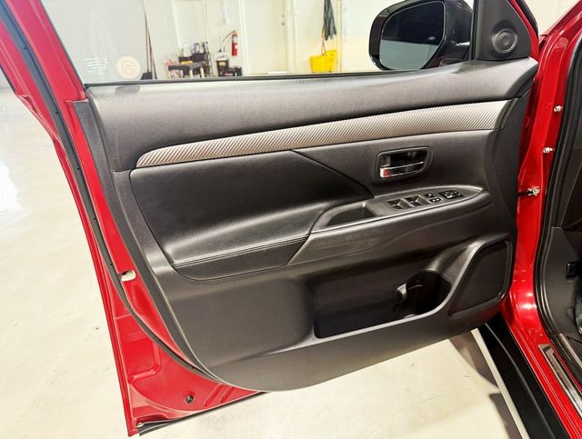 2015 Mitsubishi Outlander 2WD 4dr SE - 22931775 - 22