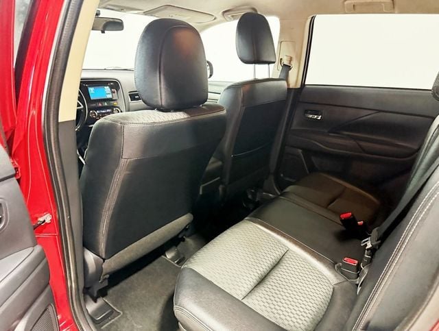 2015 Mitsubishi Outlander 2WD 4dr SE - 22931775 - 26