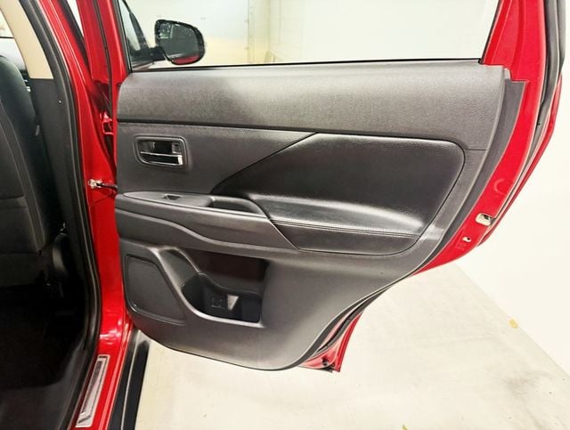 2015 Mitsubishi Outlander 2WD 4dr SE - 22931775 - 31