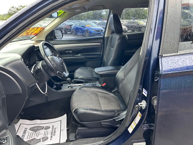 2015 Mitsubishi Outlander 2WD 4dr SE - 23042897 - 8