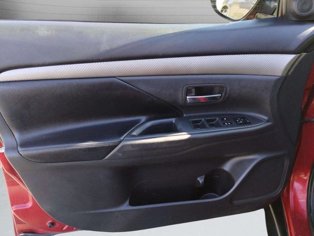 2015 Mitsubishi Outlander 2WD 4dr SE - 22934572 - 12