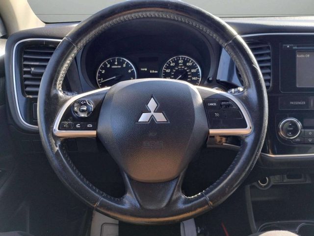 2015 Mitsubishi Outlander 2WD 4dr SE - 22934572 - 23