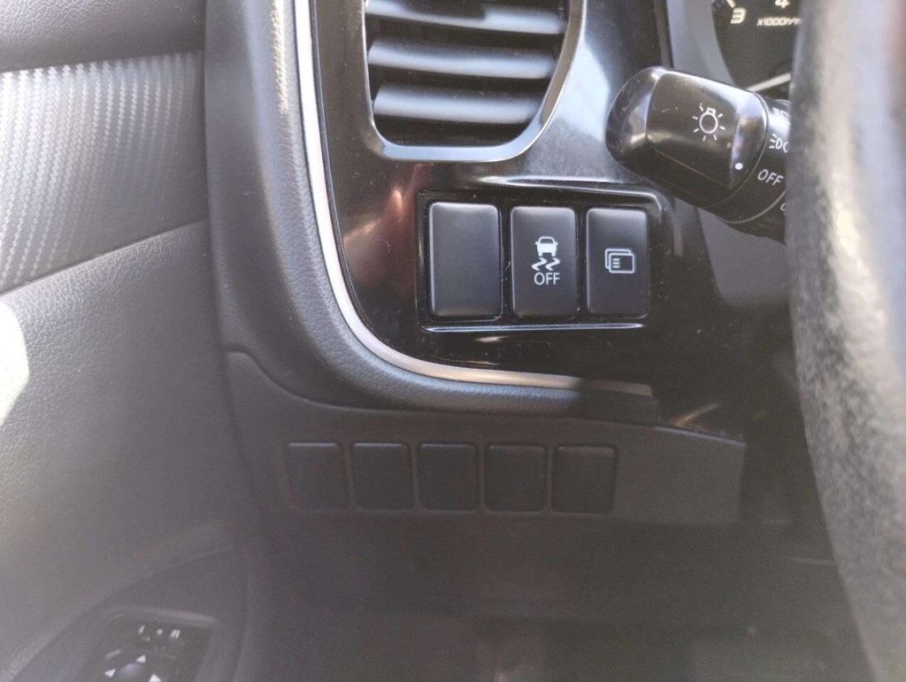 2015 Mitsubishi Outlander 2WD 4dr SE - 22934572 - 26