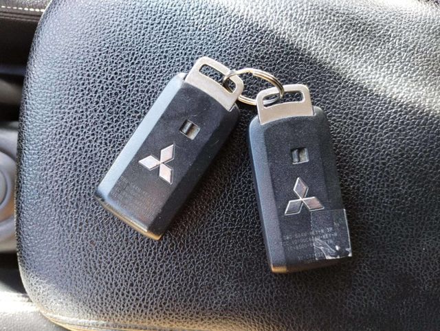 2015 Mitsubishi Outlander 2WD 4dr SE - 22934572 - 36