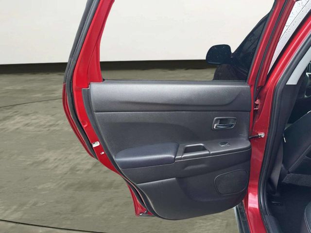 2015 Mitsubishi Outlander Sport 2WD 4dr CVT SE - 22977680 - 11