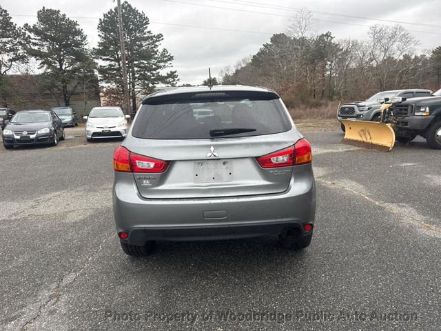 2015 Mitsubishi Outlander Sport 2WD 4dr Manual ES - 22957003 - 3