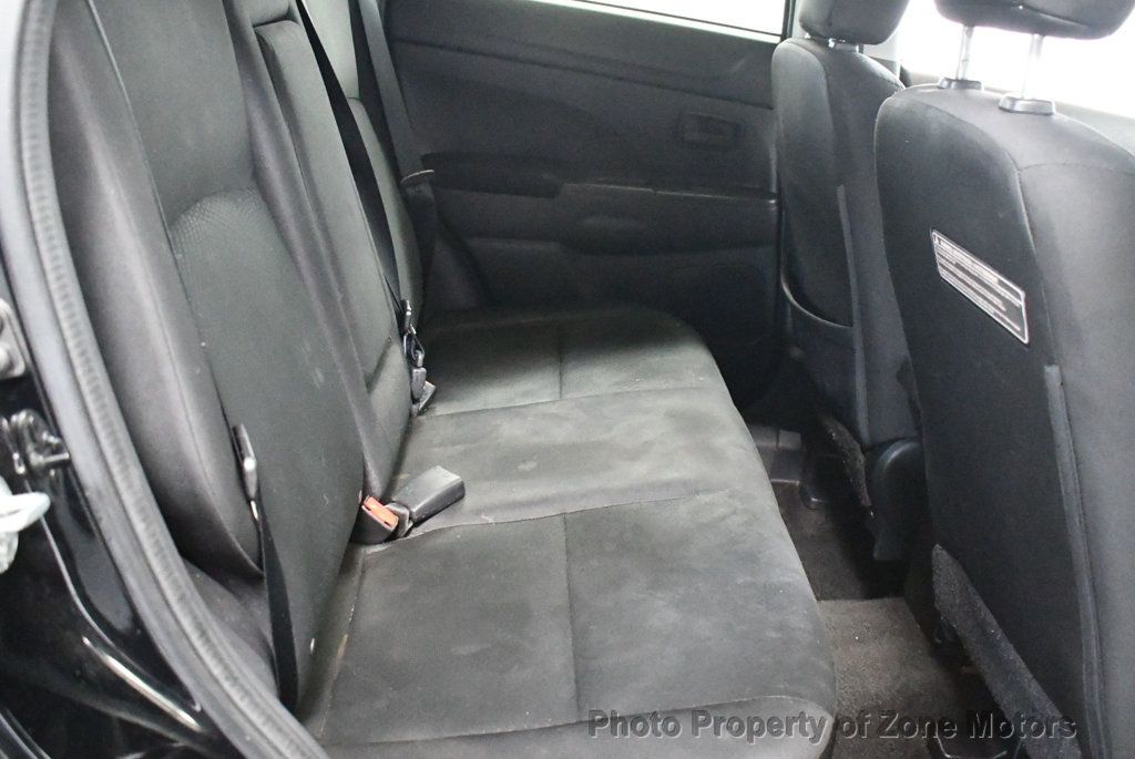 2015 Mitsubishi Outlander Sport ES photo 14