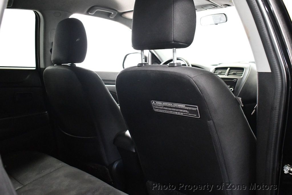 2015 Mitsubishi Outlander Sport ES photo 15