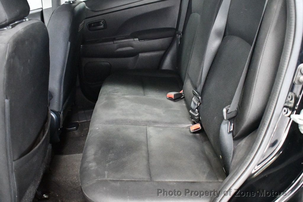 2015 Mitsubishi Outlander Sport ES photo 17