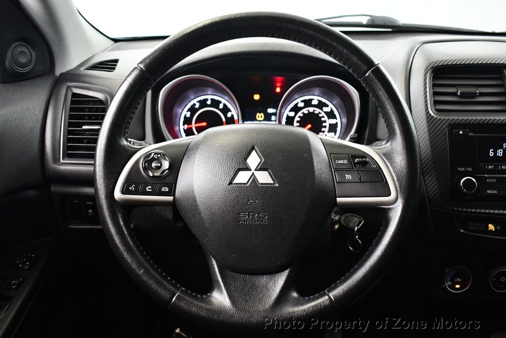 2015 Mitsubishi Outlander Sport ES photo 26