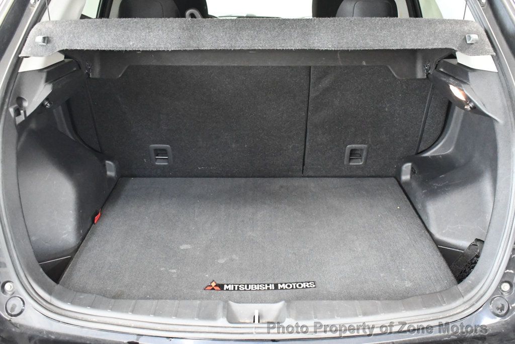 2015 Mitsubishi Outlander Sport ES photo 34