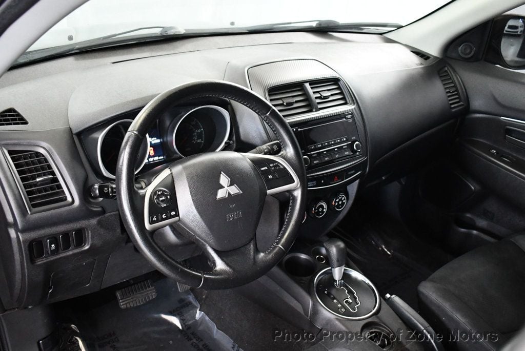 2015 Mitsubishi Outlander Sport ES photo 5