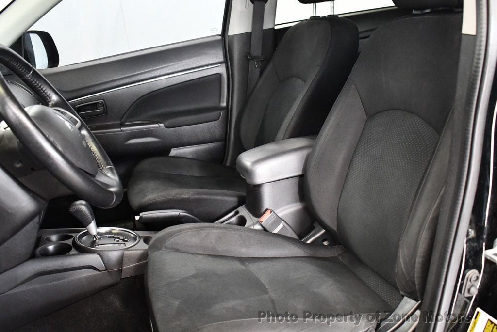 2015 Mitsubishi Outlander Sport ES photo 6