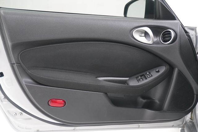 2015 Nissan 370Z 2dr Coupe Automatic Sport - 22944354 - 11