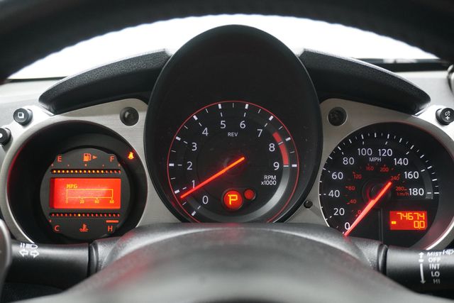 2015 Nissan 370Z 2dr Coupe Automatic Sport - 22944354 - 13