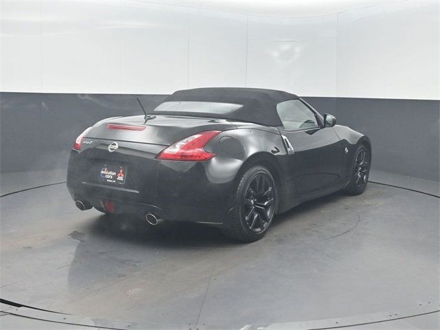 2015 Nissan 370Z 2dr Roadster Automatic - 22959106 - 28