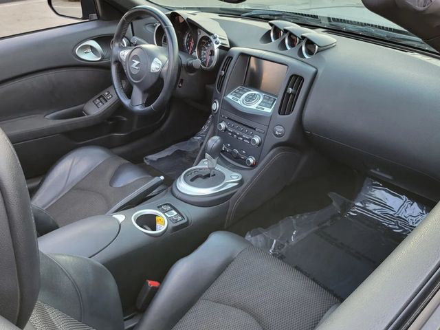 2015 Nissan 370Z Touring Sport Roadster 2D - 22924039 - 9
