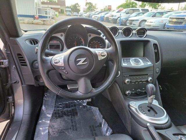 2015 Nissan 370Z Touring Sport Roadster 2D - 22924039 - 3