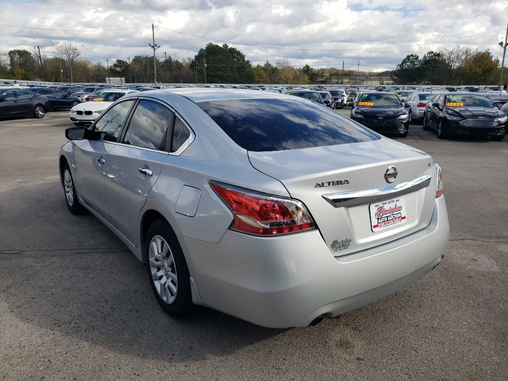 2015 Nissan Altima 2.5 S photo 4