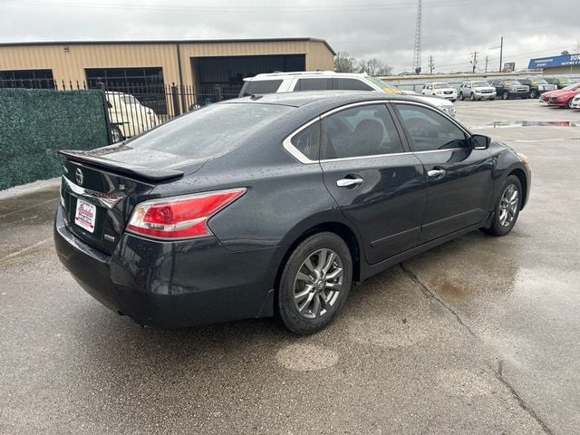 2015 Nissan Altima 4dr Sedan I4 2.5 S - 22970084 - 3
