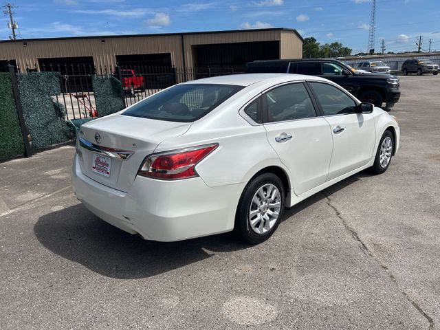 2015 Nissan Altima 4dr Sedan I4 2.5 S - 23056472 - 3