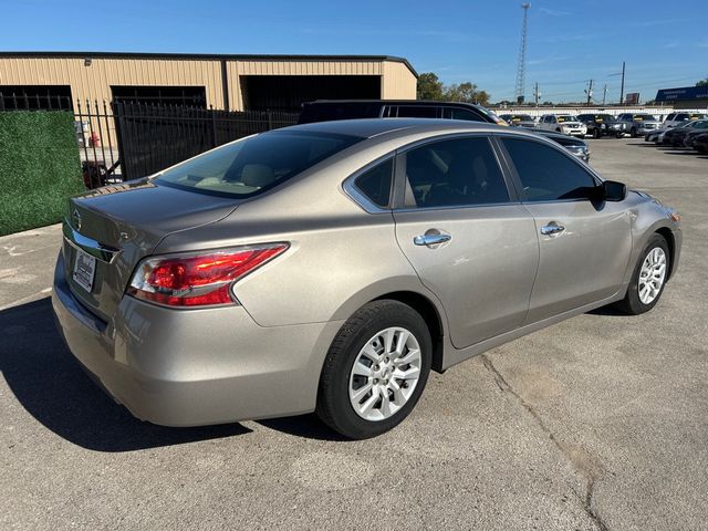 2015 Nissan Altima 4dr Sedan I4 2.5 S - 23100656 - 3