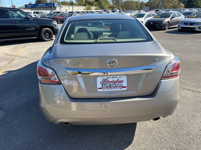 2015 Nissan Altima 4dr Sedan I4 2.5 S - 23100656 - 4