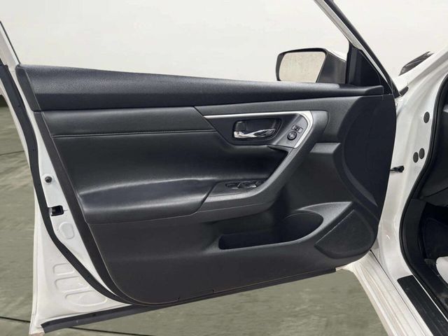 2015 Nissan Altima 4dr Sedan I4 2.5 S - 22977663 - 9