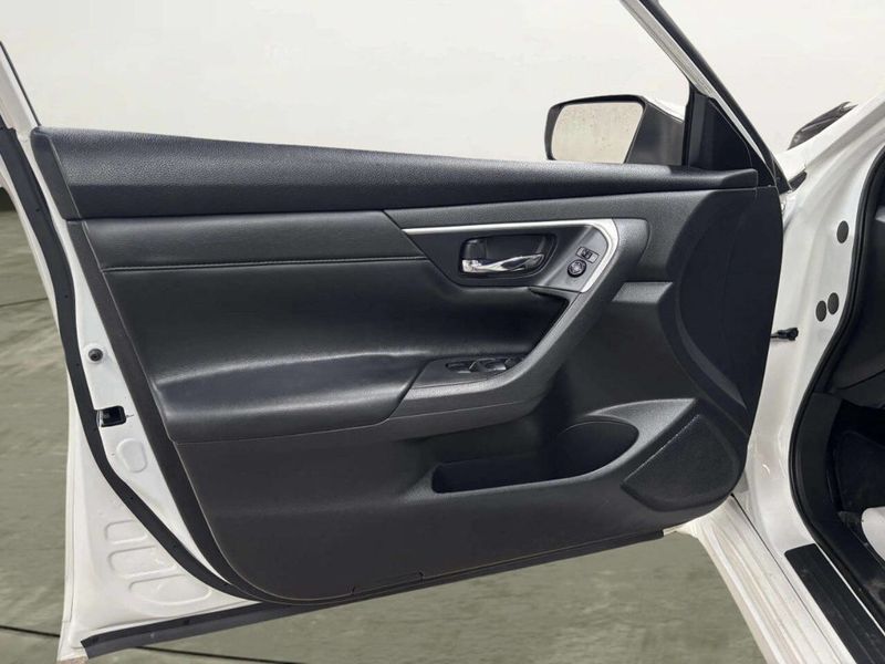 2015 Nissan Altima 4dr Sedan I4 2.5 S - 22977663 - 9