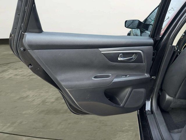 2015 Nissan Altima 4dr Sedan I4 2.5 S - 22989538 - 11