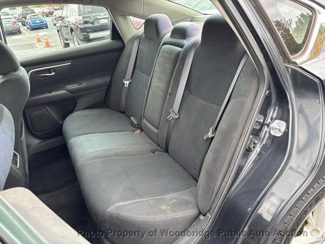 2015 Nissan Altima 4dr Sedan I4 2.5 SV - 22935773 - 10