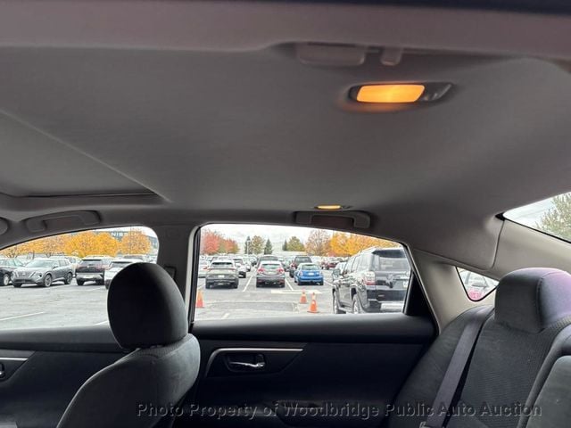2015 Nissan Altima 4dr Sedan I4 2.5 SV - 22935773 - 11