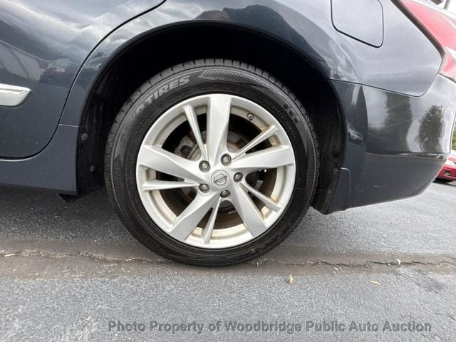 2015 Nissan Altima 4dr Sedan I4 2.5 SV - 22935773 - 16