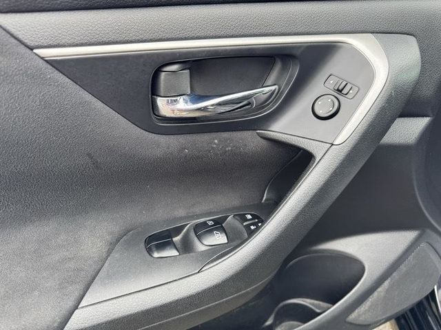 2015 Nissan Altima 4dr Sedan I4 2.5 SV - 23079035 - 12
