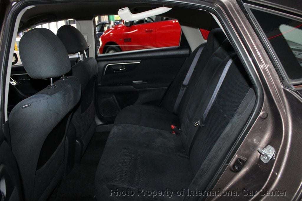 2015 Nissan Altima 4dr Sedan I4 2.5 SV - 22884143 - 17