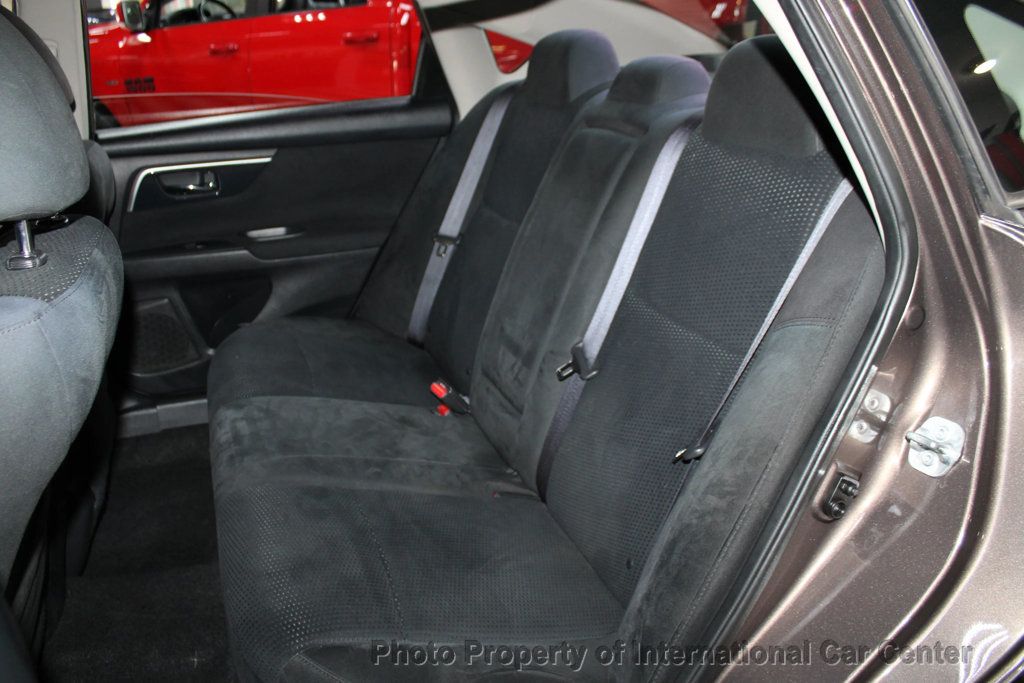 2015 Nissan Altima 4dr Sedan I4 2.5 SV - 22884143 - 18