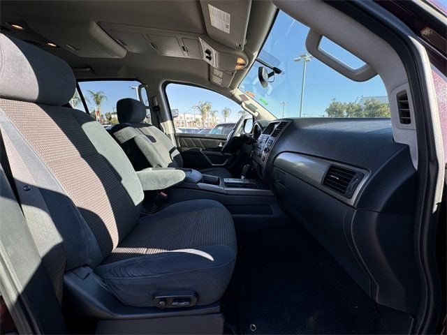 2015 Nissan Armada  - 22623834 - 9