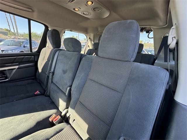 2015 Nissan Armada  - 22623834 - 19